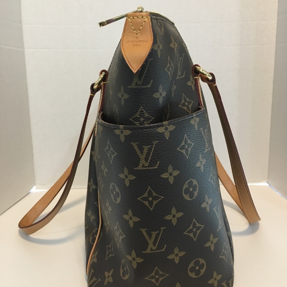 Louis Vuitton Monogram Totally MM - Picture 7 of 15